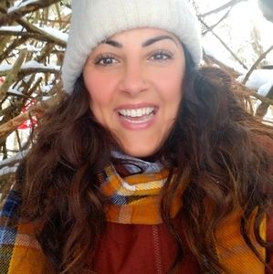 Meet your Posher, Laura